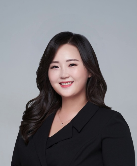 Jenna Armitage - ILYN Studio Founder & Educator